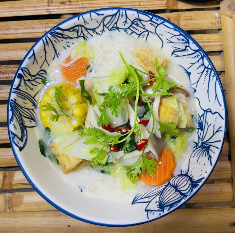 Bún Chao Chay – Hương Vị Thanh Đạm Tại Tuệ Đăng Quang, Quận 3