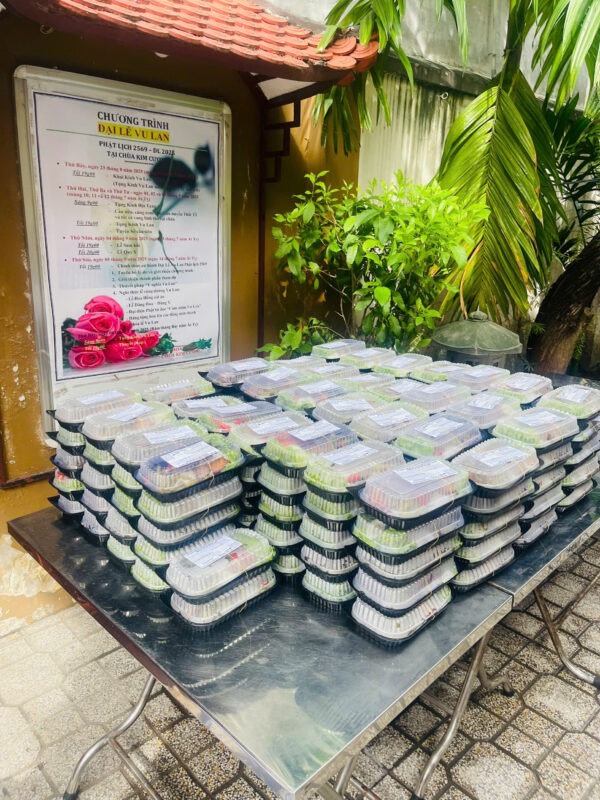 Đặt Cơm Từ Thiện Quận 3