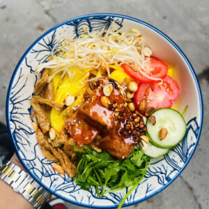 Mỳ Quảng Trộn Sốt Thái Chay