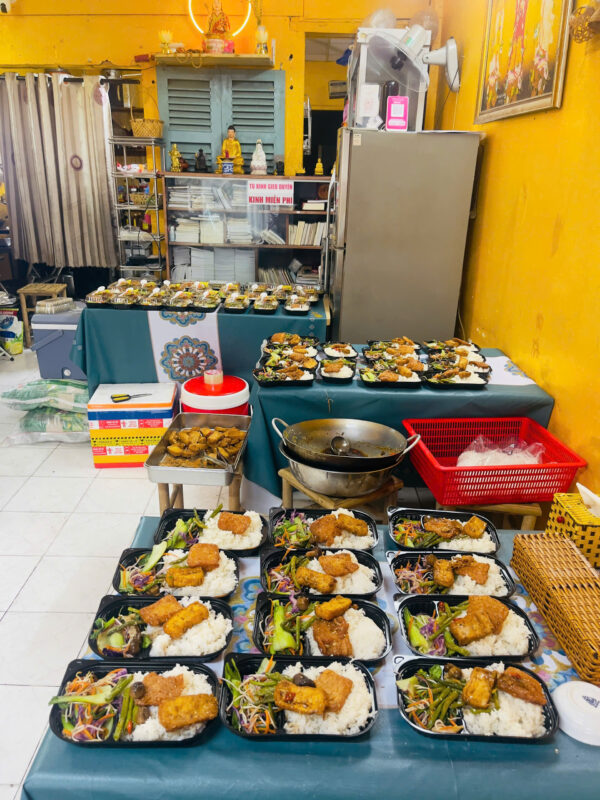 Cơm Chay Phát Tâm – Cung Cấp Suất Ăn Từ Thiện Uy Tín